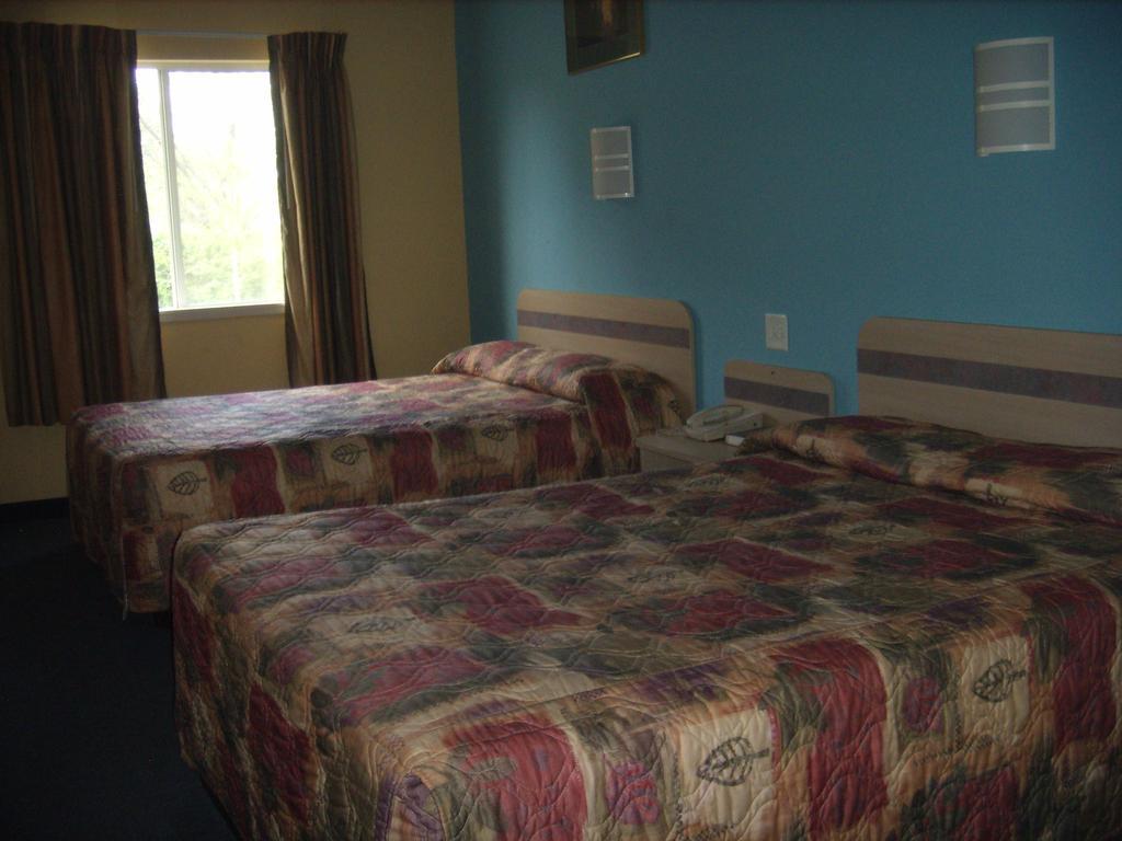 Relax Inn - Memphis South Haven Room photo